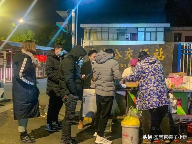 必打卡的南京小吃（南京10大街头爆火小吃）(21)