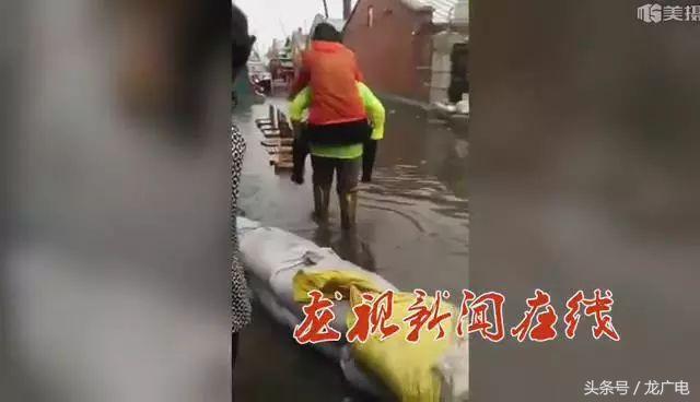 特大暴雨紧急通知内容哈尔滨（哈尔滨突降暴雨）(2)