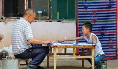 ​孙子和爷爷的关系叫什么,奶奶惯着孙子作文