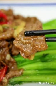 ​炒牛肉片怎么炒嫩又好吃（菜心炒牛肉）