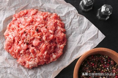 ​驴肉馅饺子怎么调馅才好吃（驴肉馅怎么调好吃？掌握窍门，煮出的饺子鲜嫩多汁