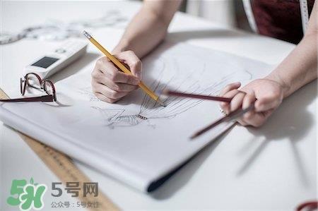 结婚租婚纱还是买婚纱好_结婚婚纱是买好还是租好