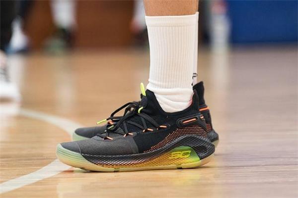 ua curry 6库里6代战靴测评 一起感受全掌缓震