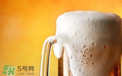 ​啤酒打开了隔夜还能喝吗？喝隔夜的啤酒有什么危害？