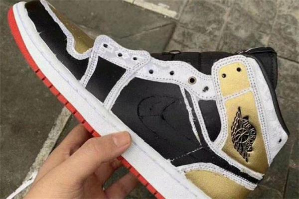 aj1白丝绸撕开来是什么样的 aj1白丝绸怎么撕开