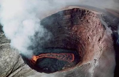 ​世界上最大的岩浆湖 基拉韦厄火山直径4027米