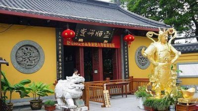 ​中国十大求财最灵的寺庙：普济寺、雍和宫榜上有名