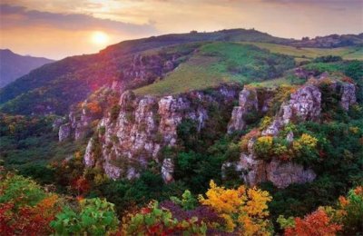 ​辽阳旅游必去的十大景点 核伙沟森林公园第一名 辽阳白塔暂居第二