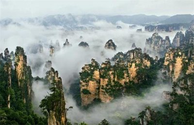 ​湖南旅游必去十大景点，岳阳楼榜上有名 张家界风景区榜上有名 排在第一位的是