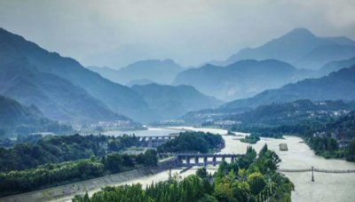 ​成都必去的十大景点排名 乐山大佛榜上有名 都江堰荣登榜首