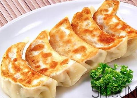 煎饺怎么煎才酥脆好吃？煎饺怎么做好吃？