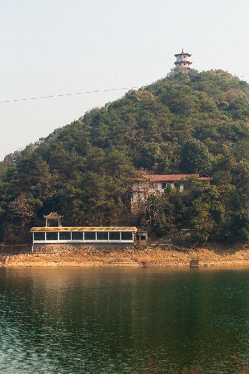 石燕湖，湖南省首家野生动物园，长沙人最受欢迎的十佳旅游景区